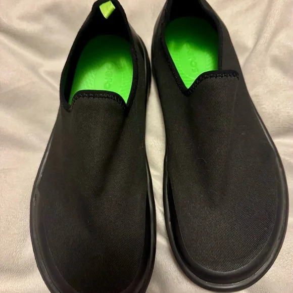 OOFOS OMG EZEE RECOVERY SLIP ONS SIZE 8.5 NWOT - Picture 3 of 6